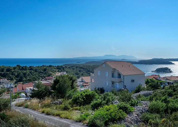 بيت للعطل House With A Swimming Pool Hvar - 22428